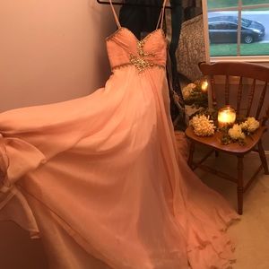 Prom/Glamorous Gown